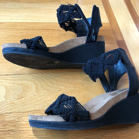 Sandals - Picture 4 of 5